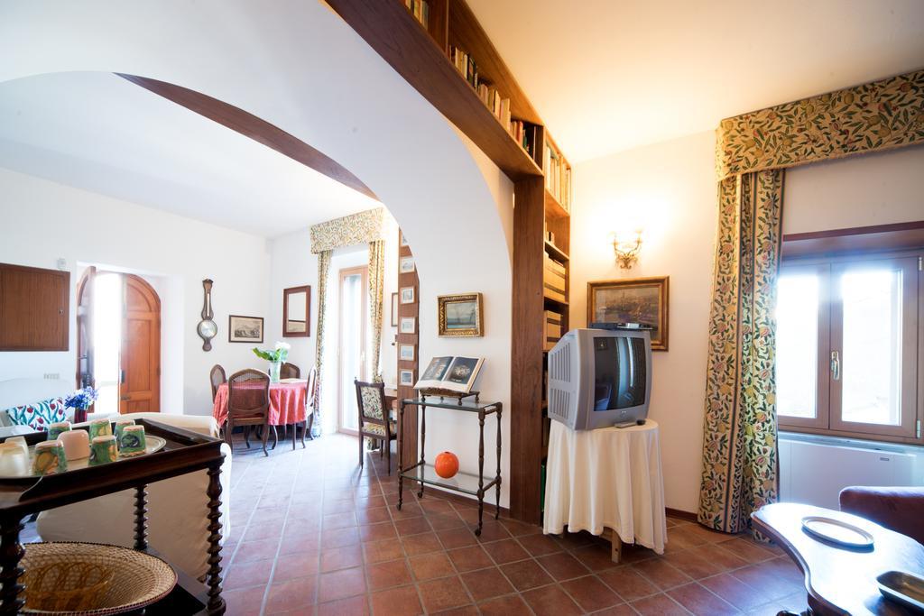 The Clock Houses Borgo Gallodoro Letojanni Exterior photo